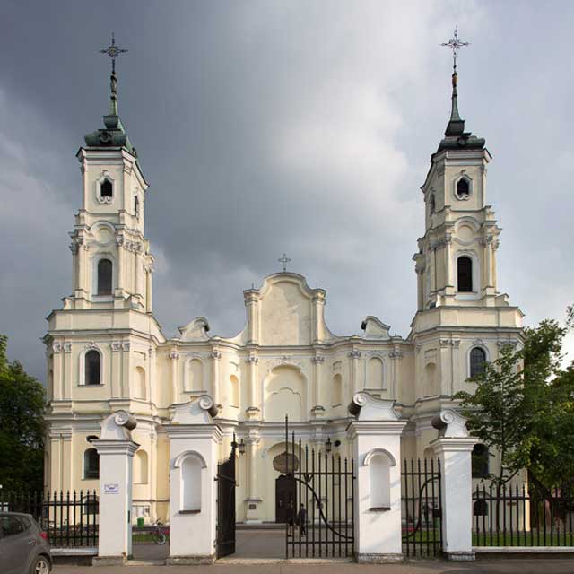 Guido Antonio Longhi, Fasada kościoła Świętej Trójcy w Kobyłce (budowa 1740–1745)